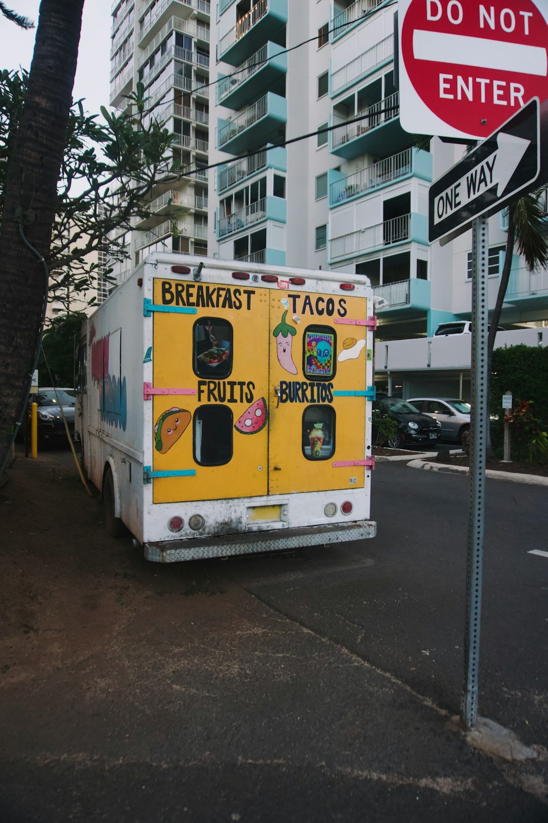 a-food-truck-parked-next-to-a-do-not-enter-sign-kp2lxbyxbem